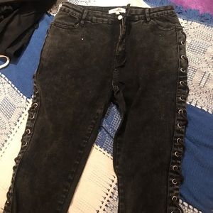 Honey Belle Laceup Graywash Jean